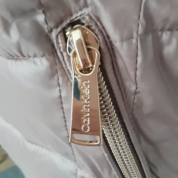 Calvin Klein Pink Rose Gold Puffer Vest Size XS - Picture 2 of 10